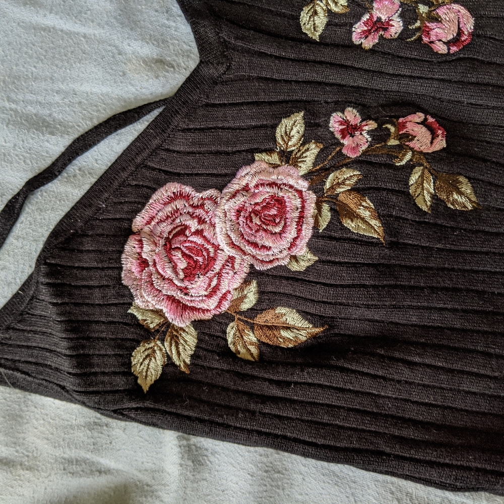 Cute floral ribbed cropped tank